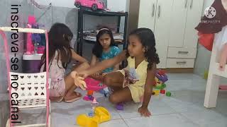 Brincando Com Minhas Amigas