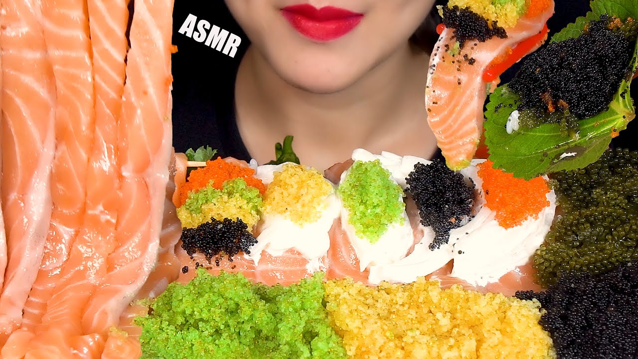 TOBIKO EGGS [ FLYING FISH ROE ] SALMON SUSHI & SALMON NOODLES MUKBANG