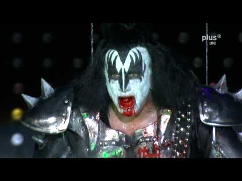 KISS - Live in Rock am Ring, Germany, At Nurburgring - June 3, 2010 01. Modern Day Delilah 02. Cold Gin 03. Let Me Go, Rock 'N' Roll 04. Firehouse 05. Say Yeah 06. Deuce 07. Crazy Crazy Nights 08. Calling Dr. Love 09. Shock Me 10. I'm An Animal 11. 100000 Years 12. I Love It Loud 13. Love Gun 14. Black Diamond 15. Detroit Rock City 16. Beth 17. Lick It Up 18. Shout It Out Loud 19. I Was Made For Lovin You 20. God Gave Rock And Roll To You II 21. Rock And Roll All Nite Attendance: ~85000 KISS are: Paul Stanley - Vocals, Rhythm Guitar; Gene Simmons - Bass Guitar, Vocals; Tommy Thayer - Lead Guitar, Vocals; Eric Singer - Drums, Vocals