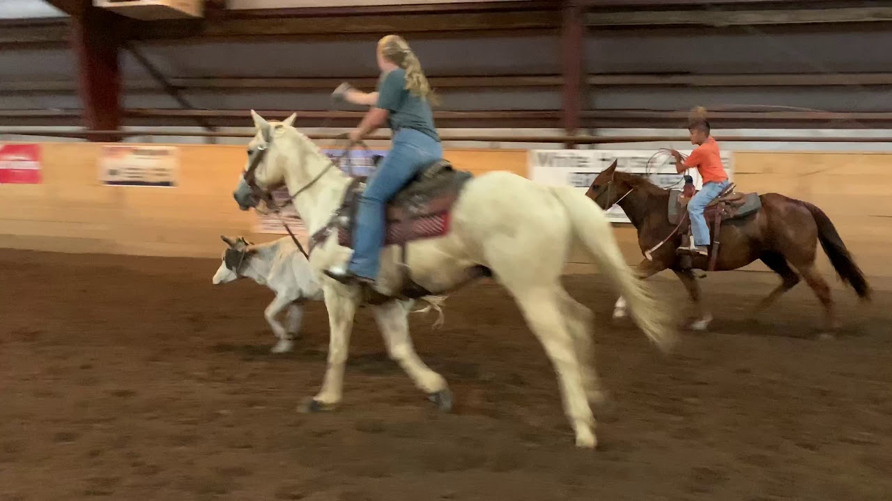 Cruze Wilson Roping Cruz roping Cattle with Ruby - YouTube