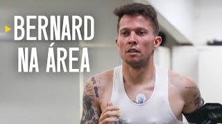 Thumbnail for BERNARD: O PRIMEIRO DIA NA CIDADE DO GALO! 🖤🤍