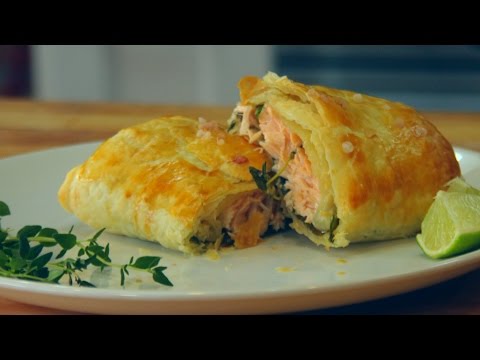 Wideo: Jak Zrobić Ciasto Z łososia Na Cieście Francuskim