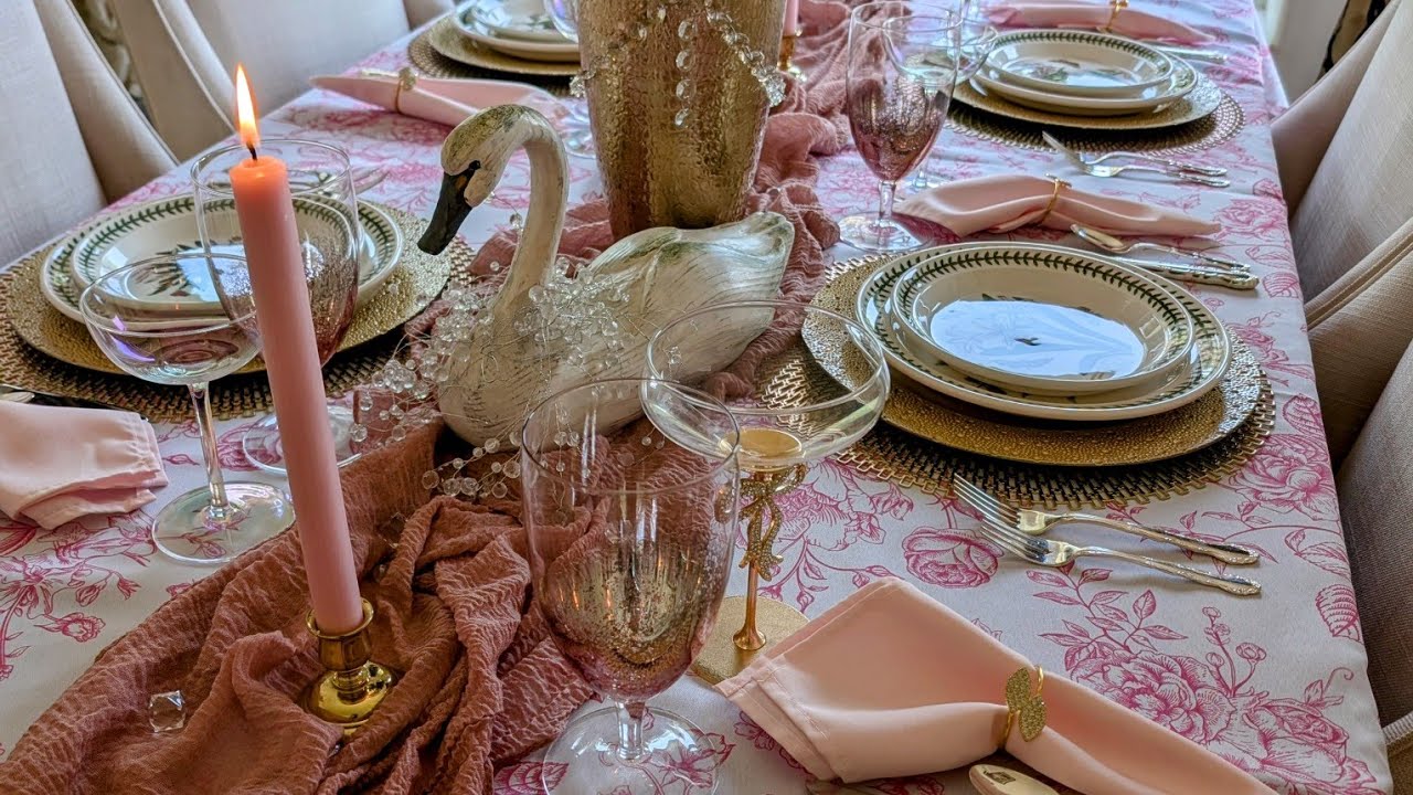 Summer Elegance/Tablescape!  #tablescapes  #decorateyourtable #portmeirionlover