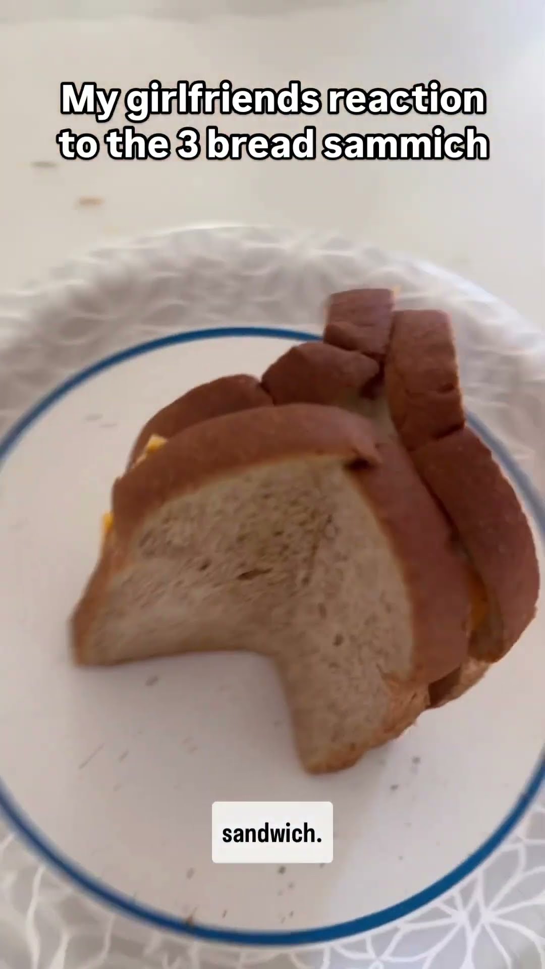 @Imthe_annag 3 bread sammich