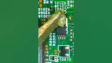 how to change smd ic without hot air gun? #solderingtips #diyelectronics #solderingtutorial #howto