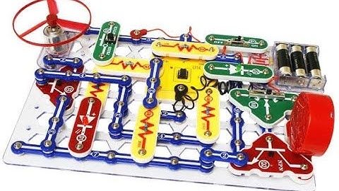 Electronic Snap Circuits -- Simple Fan & Light Project