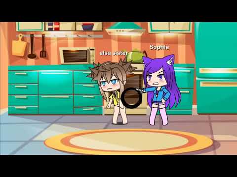 ام تضرب مؤخره بنتها لانها رسبت في الامتحان 