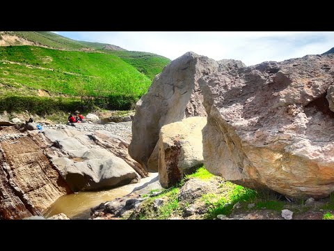 Природа Таджикистана, Отдых в предгорьях