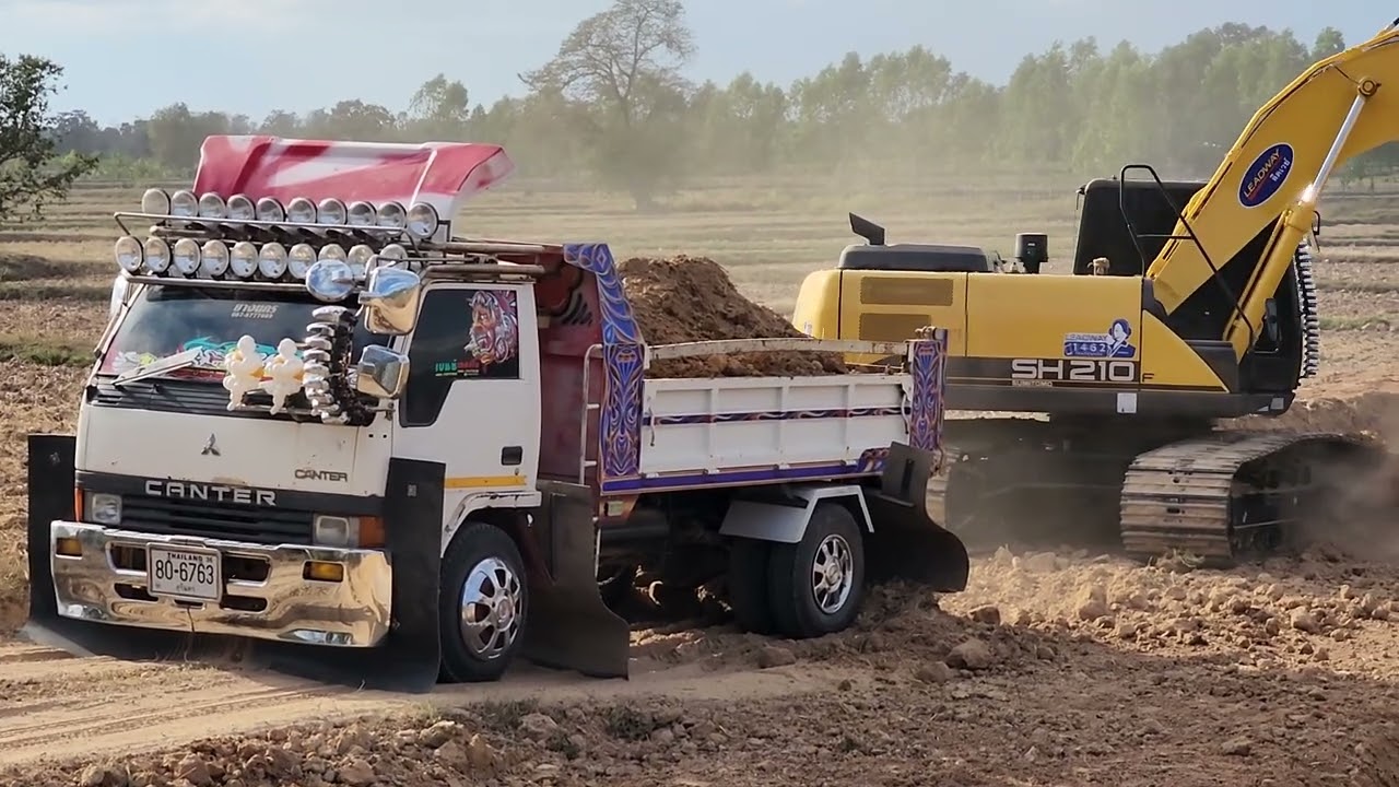 ทีมงานยางนคร มีแต่รถหล่อๆเลยครับ Excavator Loading Truck