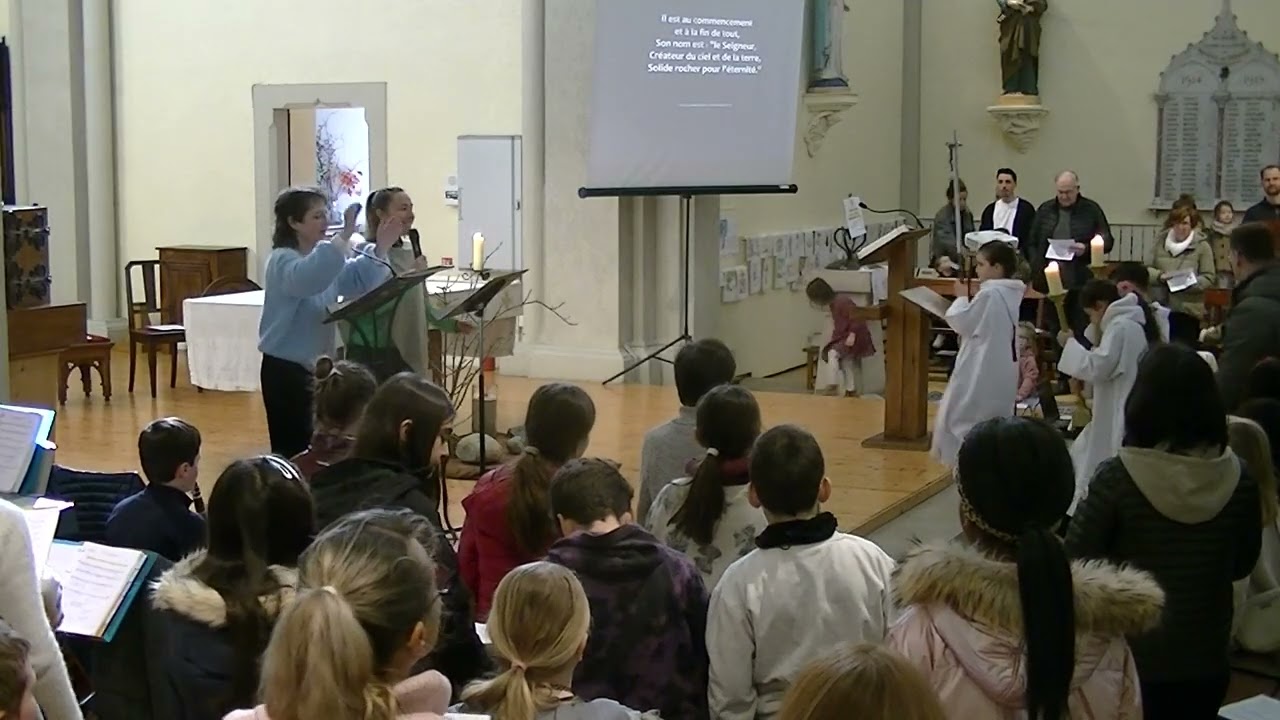 Il est au commencement