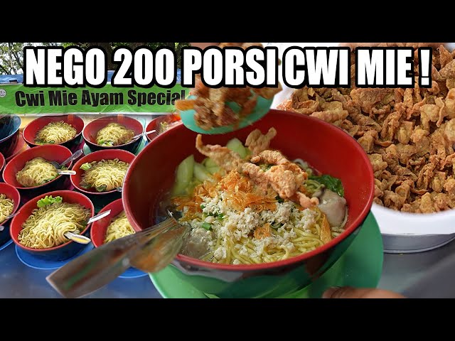 VIRAL DI TIKTOK MIE KULIT AYAM 20 RIBU, PEDAGANG INI SENGAJA BIKIN BEDA BIAR GA ADA PESAING ! class=