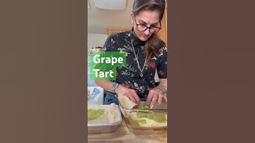 Grape tart in 5 ingredients: perfect use of those last grapes in your fridge #grape #tart #recipe