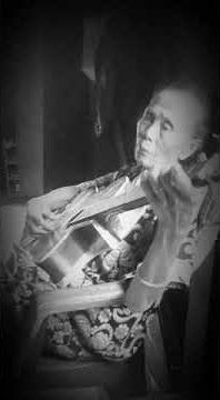 Nenek Luar Biasa' Main Gitar Tidak Semua bisa seperti ini.