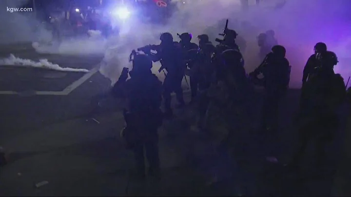 Will feds pack up and leave Portland tonight like governor said?