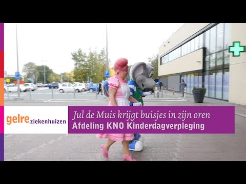 Jul de muis krijgt oorbuisjes