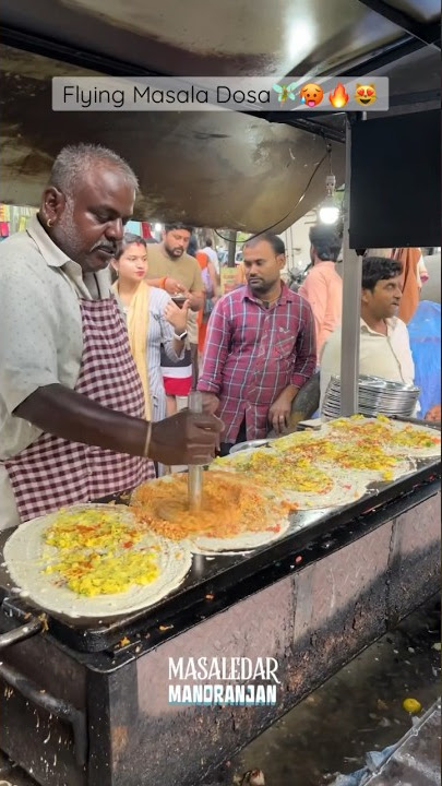 Flying Masala Dosa to lighten your mid week problems🤩😬🤭❤️ #indianstreetfood #shorts #dosa