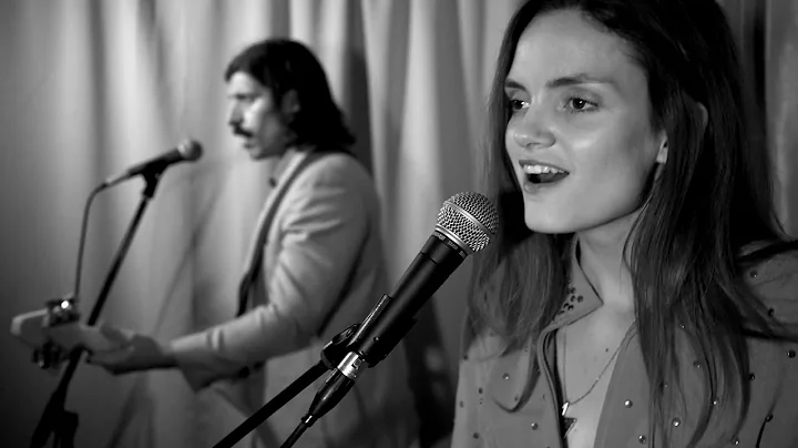 Jane Leo - "Tell Me (I'm on Your Mind)" live