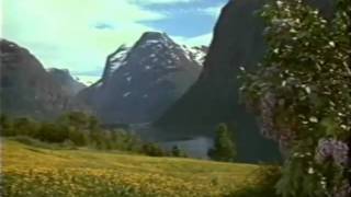 The Song of Norway Theme sung by Frank Porretta (1970)