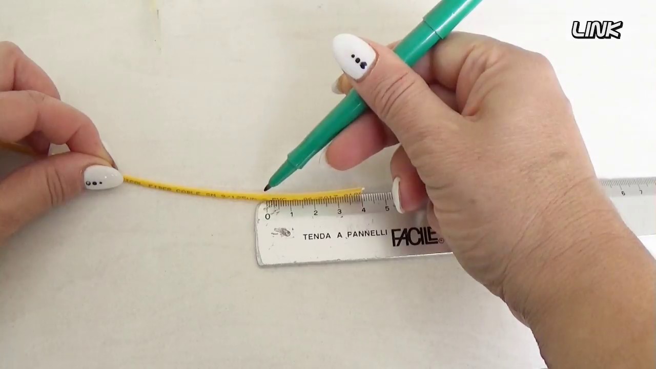 Come assemblare un connettore fibra ottica. - YouTube