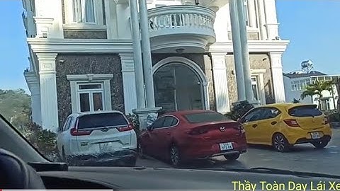 Dạo phố luyện cung đường đèo dốc cùng một bạn tại trung tâm thành phố ĐÀ LẠT để nâng cao kỹ năng lái