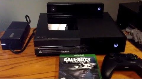 UNBOXING THE XBOX ONE CONSOLE! Kinect, Controller, COD Ghosts & MORE