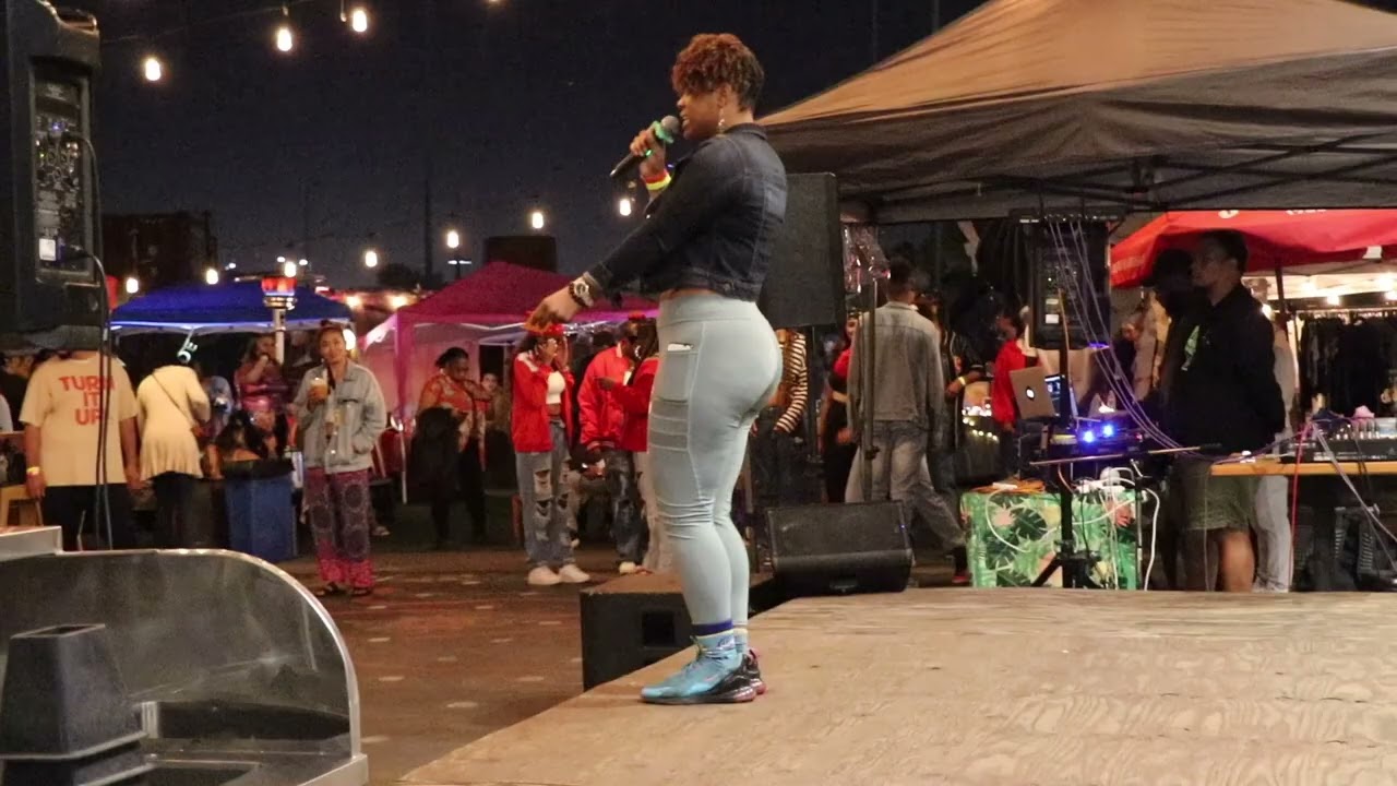 7 songs in less than 5 min at DAM 2022 event