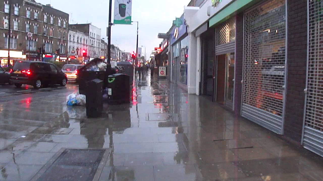 Direct Controverse logboek A walk from Charrington Street to Camden Lock Place in a London rain shower  at evening twilight dusk - YouTube