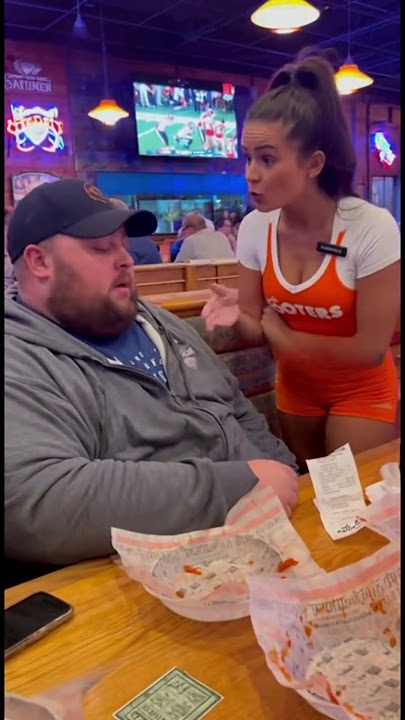 Man tips Hooters waitress only $2!￼