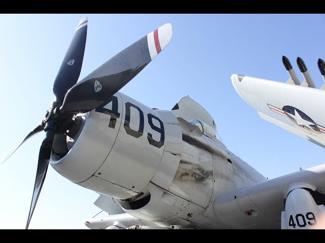 AD-4 SKYRAIDER Engine Start! - YouTube