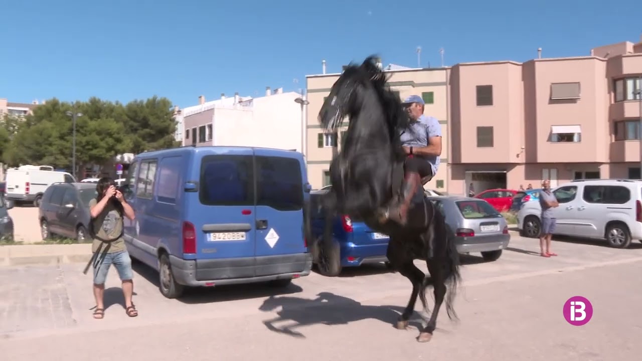 Els usuaris de Santa Rita ja assaboreixen les flaires de la festa amb el primer replec de Sant Joan