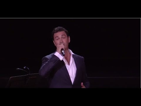 See Mario Frangoulis Live in Concert in New York, NY November 6th, 2017 at the Rose Theatre in Lincoln Park and in Los Angeles at the Wilshire Ebell Theatre on November 11th, 2017.