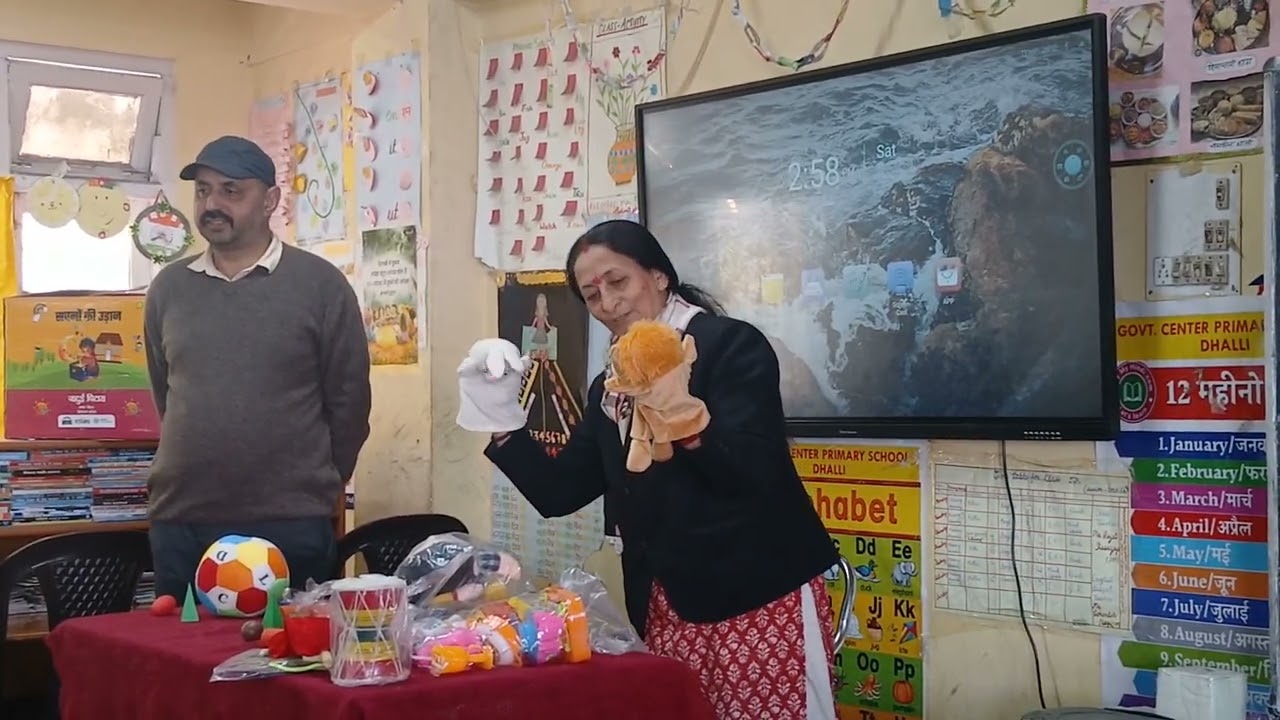 Demonstration of Jadvi Mitra by meenakshi in bag free day Theature story telling gcps dhalli