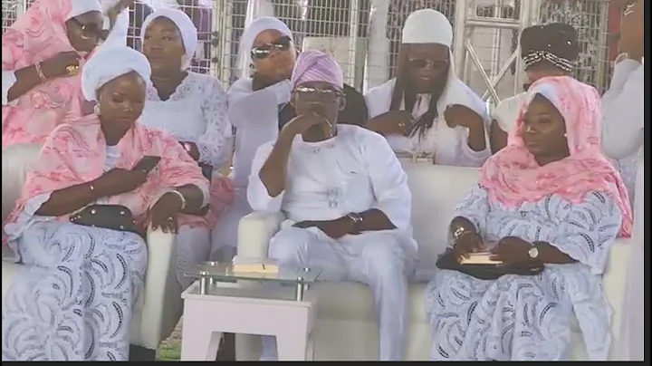 Moment They Shower Prayers on Pasuma, His Partner, and Daughter at His Mother's Burial: 8-Day Fidau