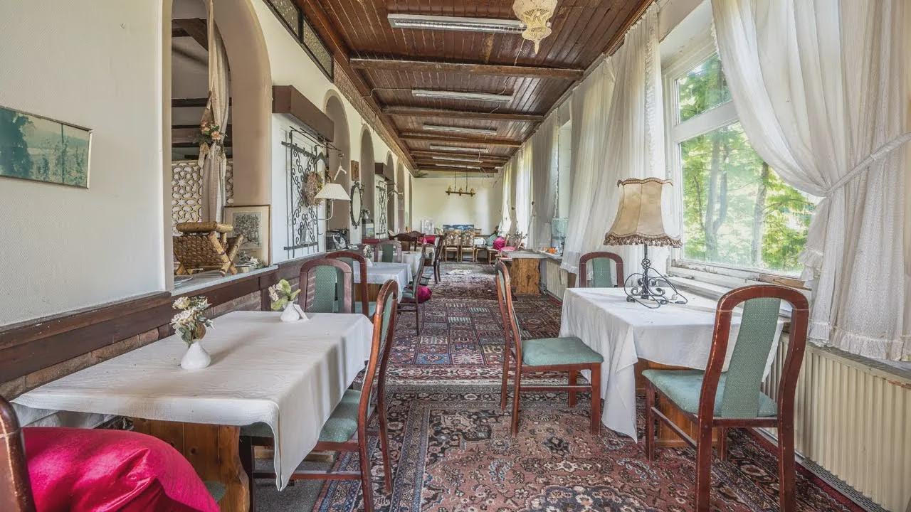 Hotel abbandonato in Germania: tutto intatto dopo 20 anni di chiusura!