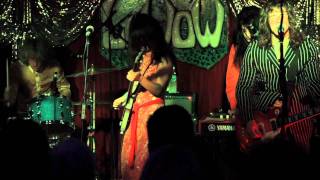 Wolfy And The Bat Cubs - Shes Leaving - Live Luwow