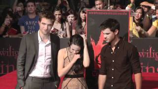 Twilight Stars Get Handprints At Chinese Theatre