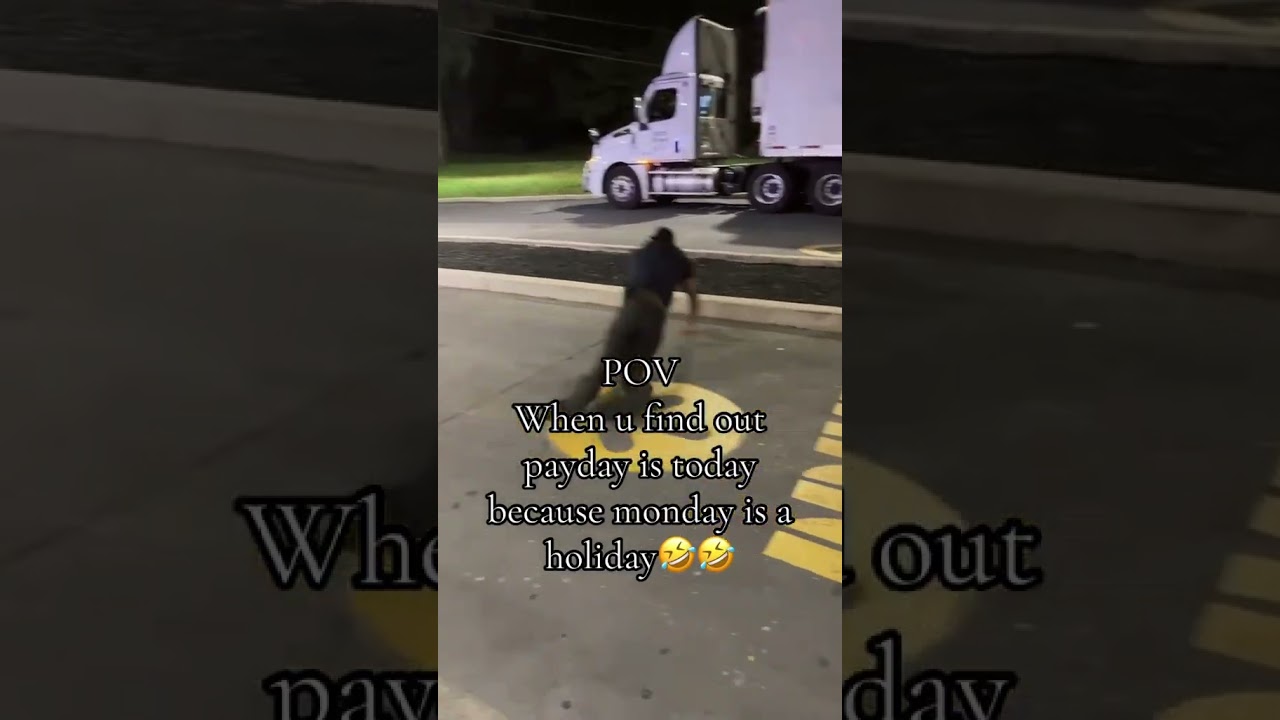 Когда узнал, что сегодня день зарплаты, потому что понедельник — выходной😭