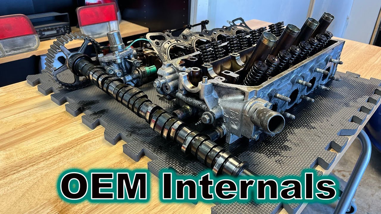 Inspecting the D16y8 Head - YouTube