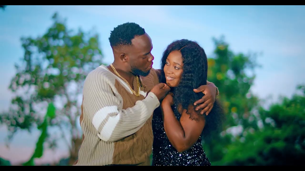 Obejrzyj SUUBI CHRIS EVANS KAWEESI OFFICIAL VIDEO w YouTube Obejrzyj SUUBI CHRIS EVANS KAWEESI OFFICIAL VIDEO w YouTube
