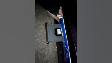 How to open a jammed 360 disc tray.