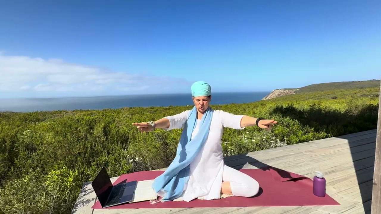 Kundalini Yoga Class | Strengthen your Vitality | Beginner Friendly | 16 Minutes | Tina Hopff
