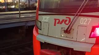 25 октября Электропоезд Ласточка ЭС2Г-027 Сообщением С.Петербург-Тосно Прибывает на станцию Обухово