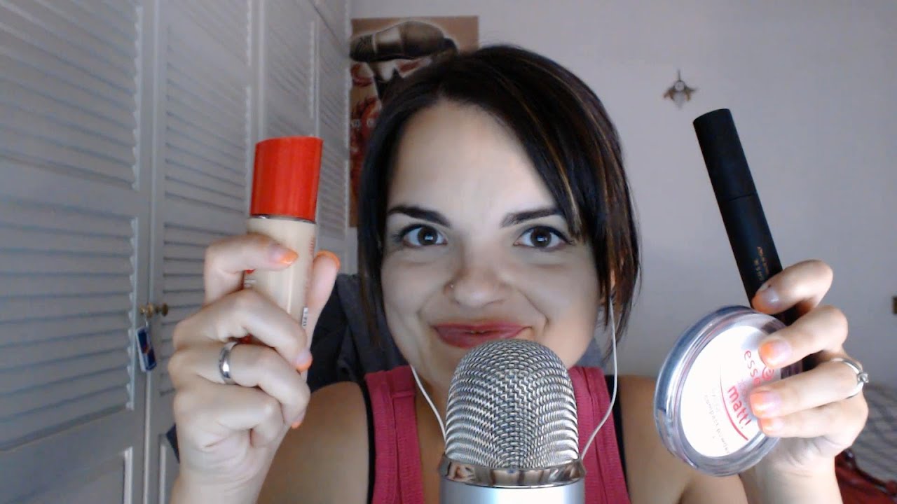 ASMR ita - Show&tell, whispering, gum chewing