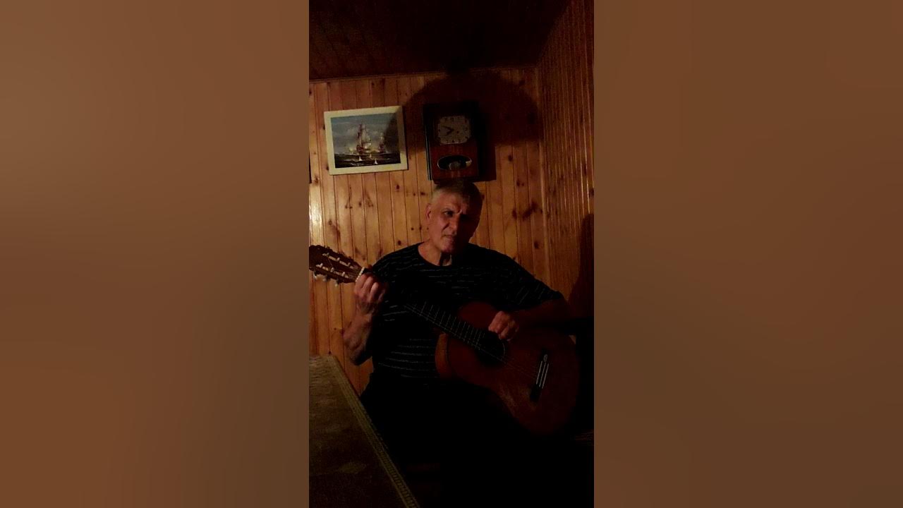 лампочки летят. погоди я зажгу на минуточку в комнате свет. я зажгу свои. зажгу свои огни. ты не туда идёшь огни.