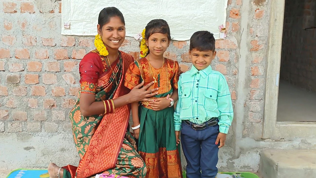 ఆదిత్య నీ క్రిస్మస్ పాట వేపిద్దాం అని మా పుట్టింటికి వెళ్తున్నాము... అందరికి హ్యాపీ క్రిస్మస్