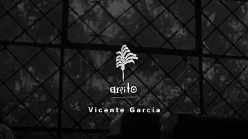 areíto01 / She Prays - Vicente García