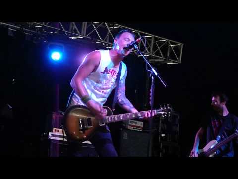 The Flatliners - This Respirator (live) - Reading Festival, Lock Up Stage, 26 August 2012