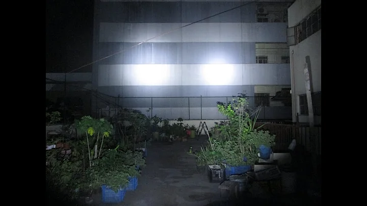 Convoy S2+ (SFT40) vs Wurkkos FC12 (SFT40) beam comparison