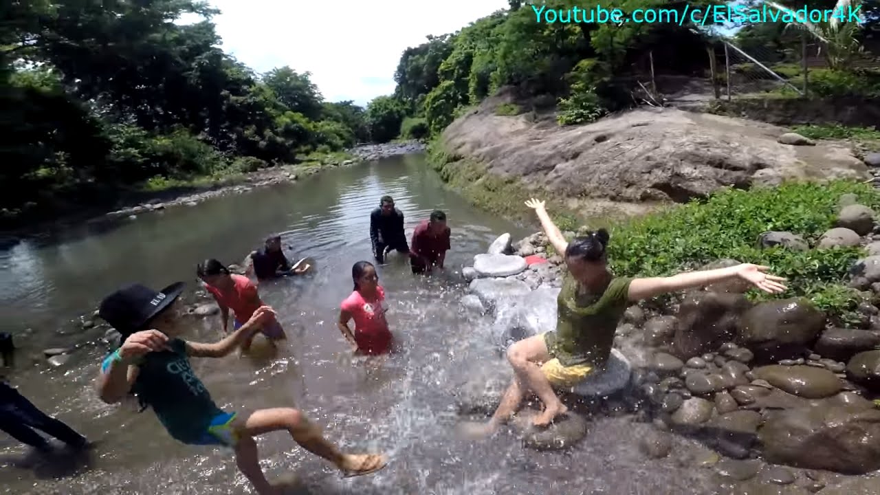 Refescandonos, divirtiendonos y lavando el 4K Movil en el rio. Sandillera segundo dia. Parte 9/9