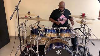 Playing my new Sakae kit!! These drums sing!! Super comfortable!!